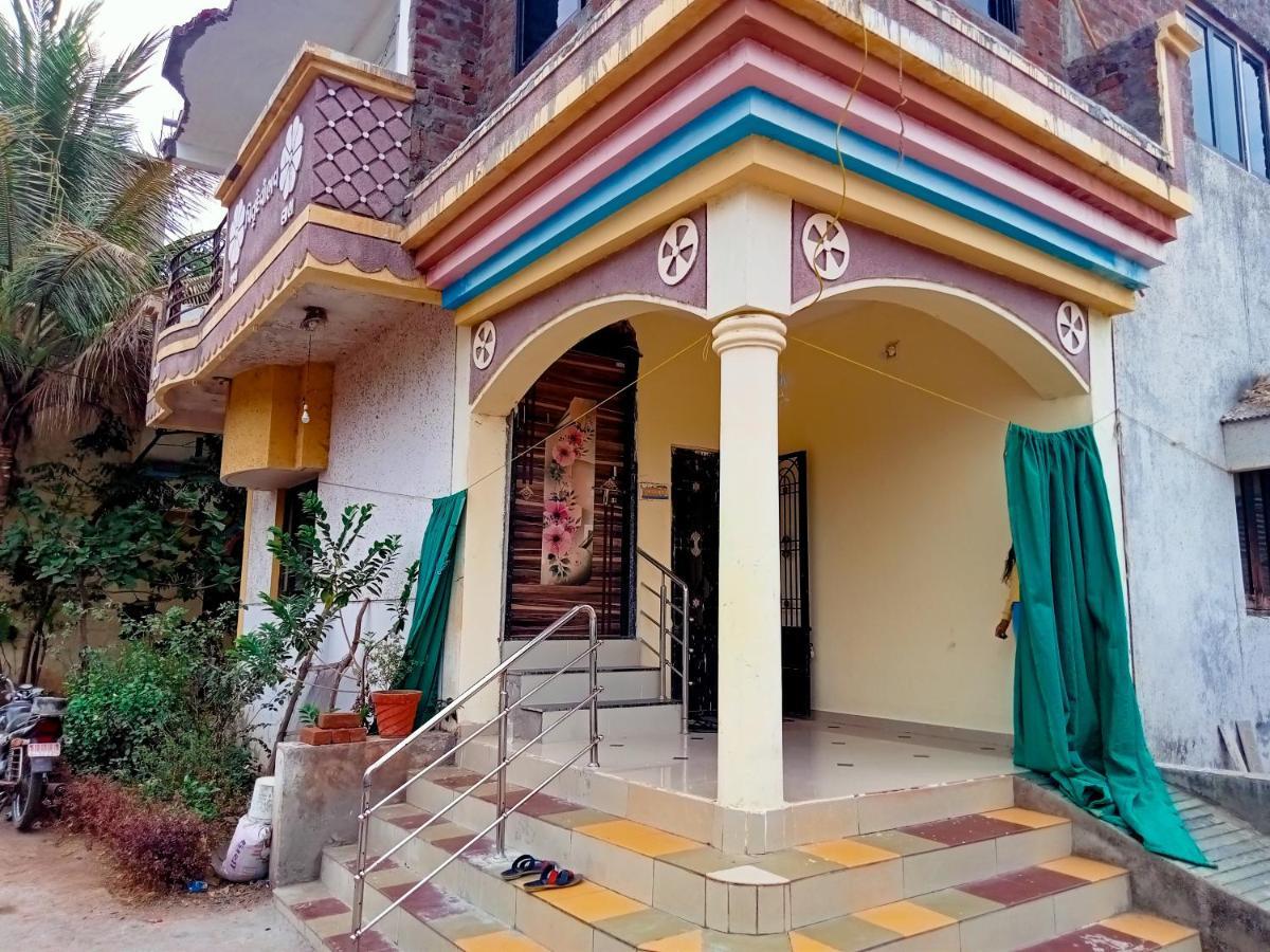 Krishna Homestay Garudeshwar Ngoại thất bức ảnh