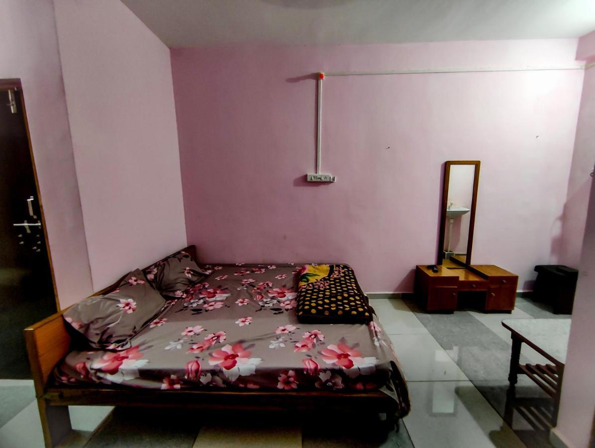 Krishna Homestay Garudeshwar Ngoại thất bức ảnh