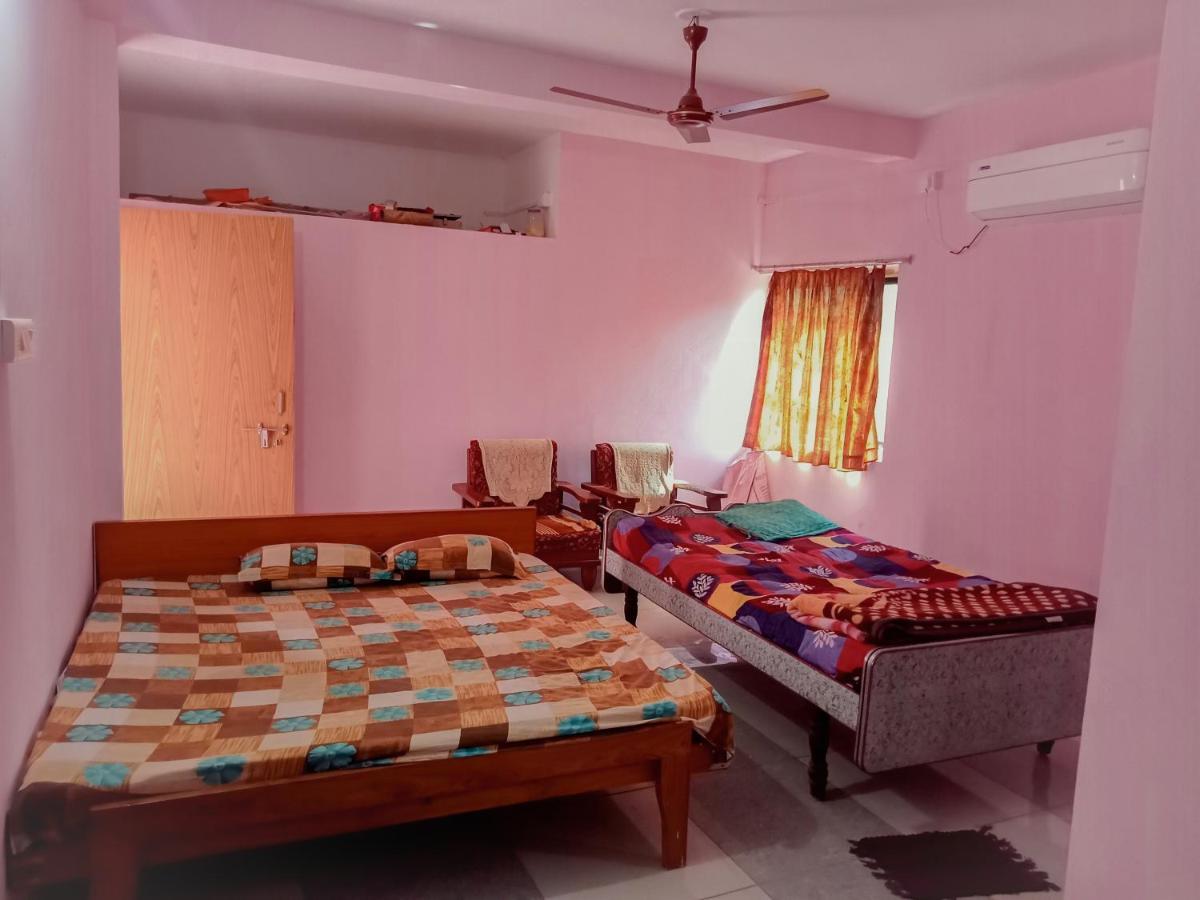Krishna Homestay Garudeshwar Ngoại thất bức ảnh