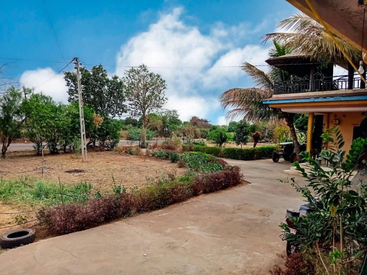 Krishna Homestay Garudeshwar Ngoại thất bức ảnh