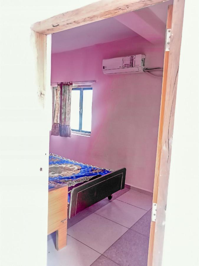 Krishna Homestay Garudeshwar Ngoại thất bức ảnh